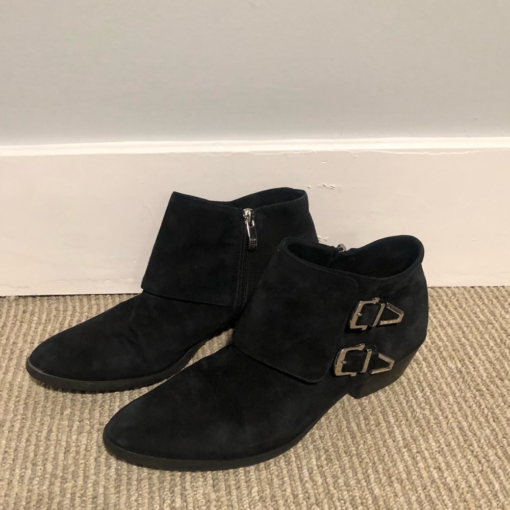 Vince Camuto Black Suede Booties Size 9